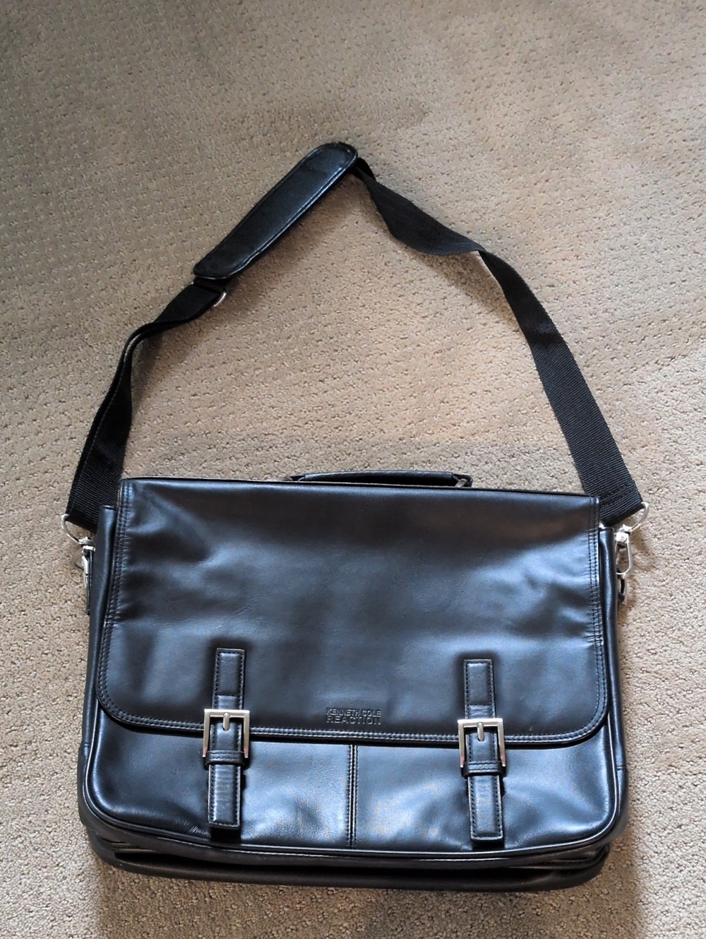 Kenneth Cole Black Leather Messenger Bag Briefcase
